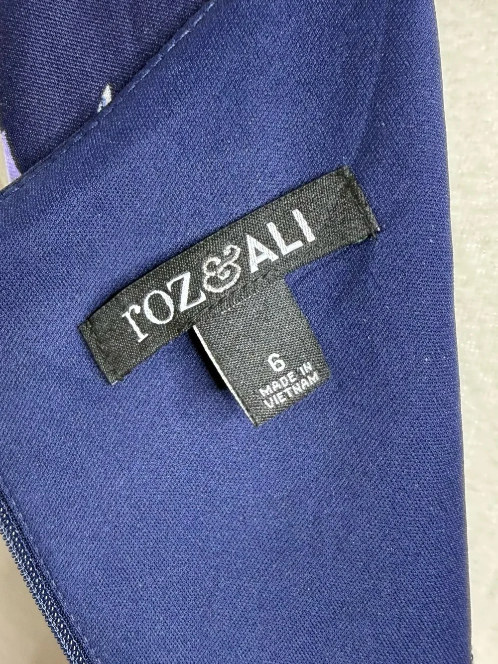 Roz & Ali Floral Midi Dress Women’s Size 6 Vibrant Pockets Brunch Altered? - Picture 8 of 16